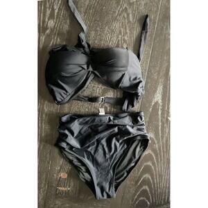 Black‎ Bikini